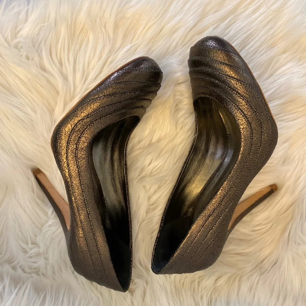 tory burch metallic pumps